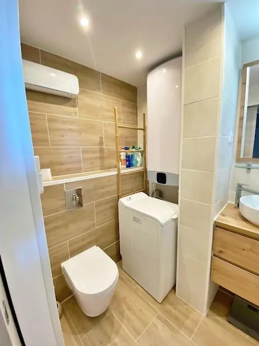Apartment Hameau Des Pins - Plage - Piscine - Wifi - Clim Saint-Raphael